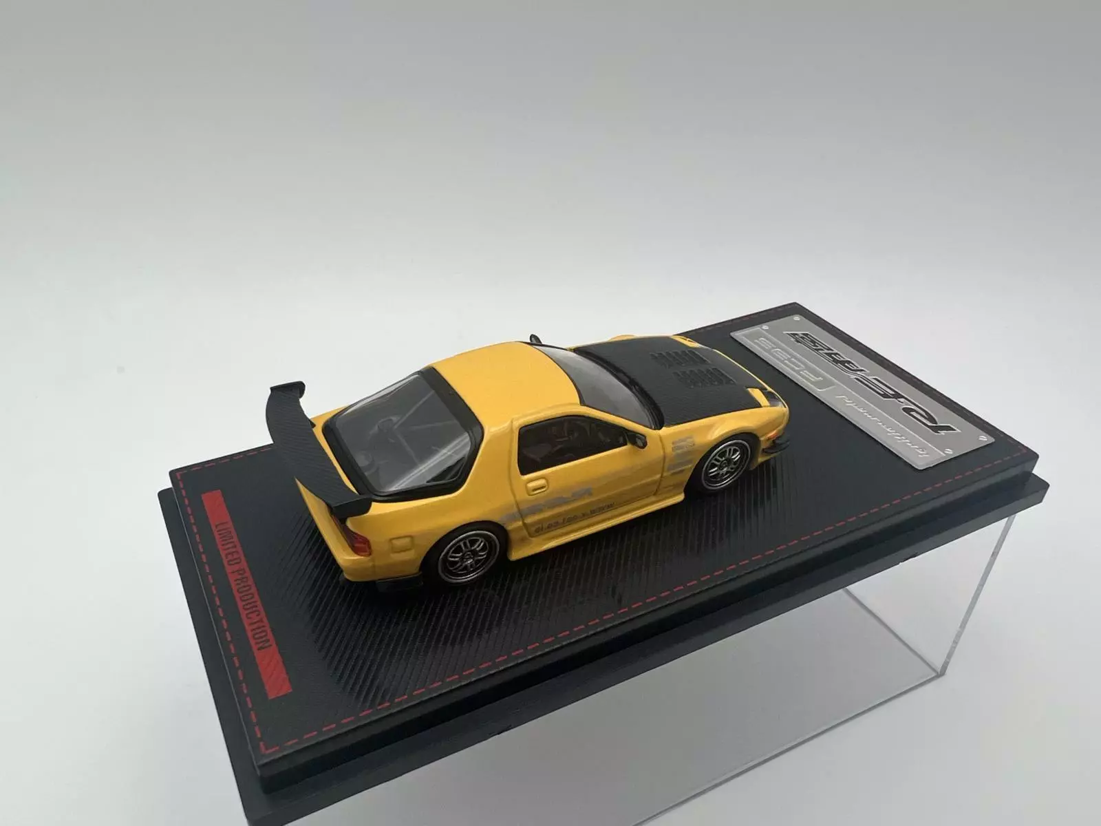 IGNITION MODEL 1:64 MAZDA RX7 AMEMIYA AMARILLO - Image 4