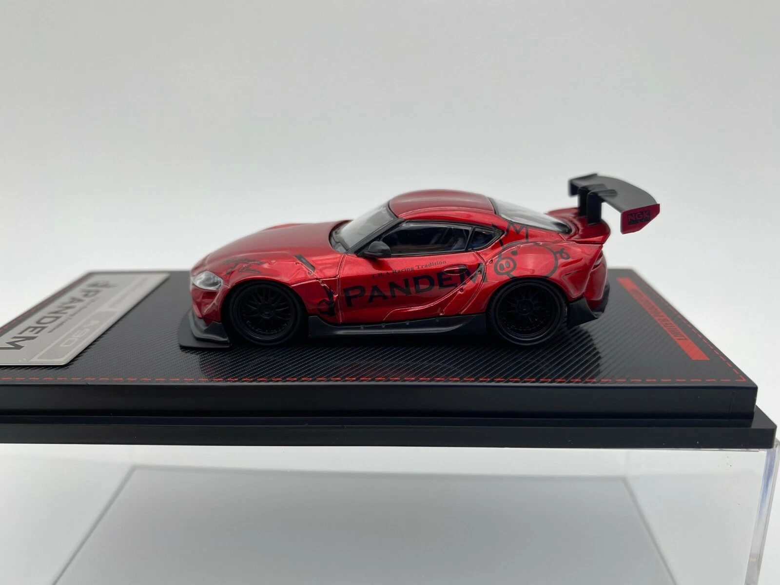 IGNITION MODEL 1:64 TOYOTA SUPRA PANDEM (A90) ROJO METALIZADO - Image 4