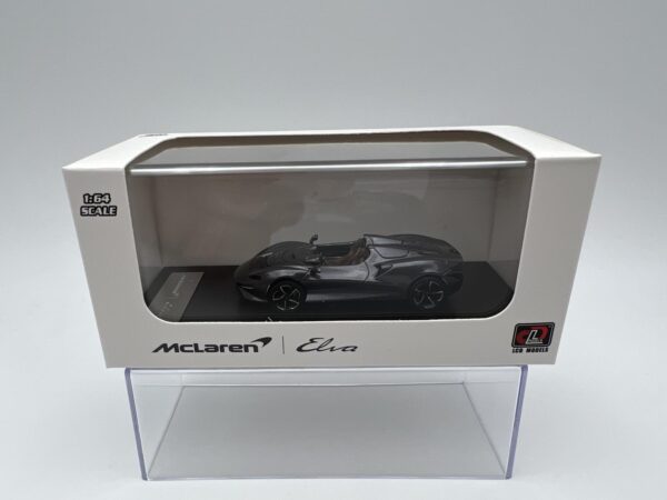 LCD 1:64 MCLAREN ELVA GRIS METALIZADO