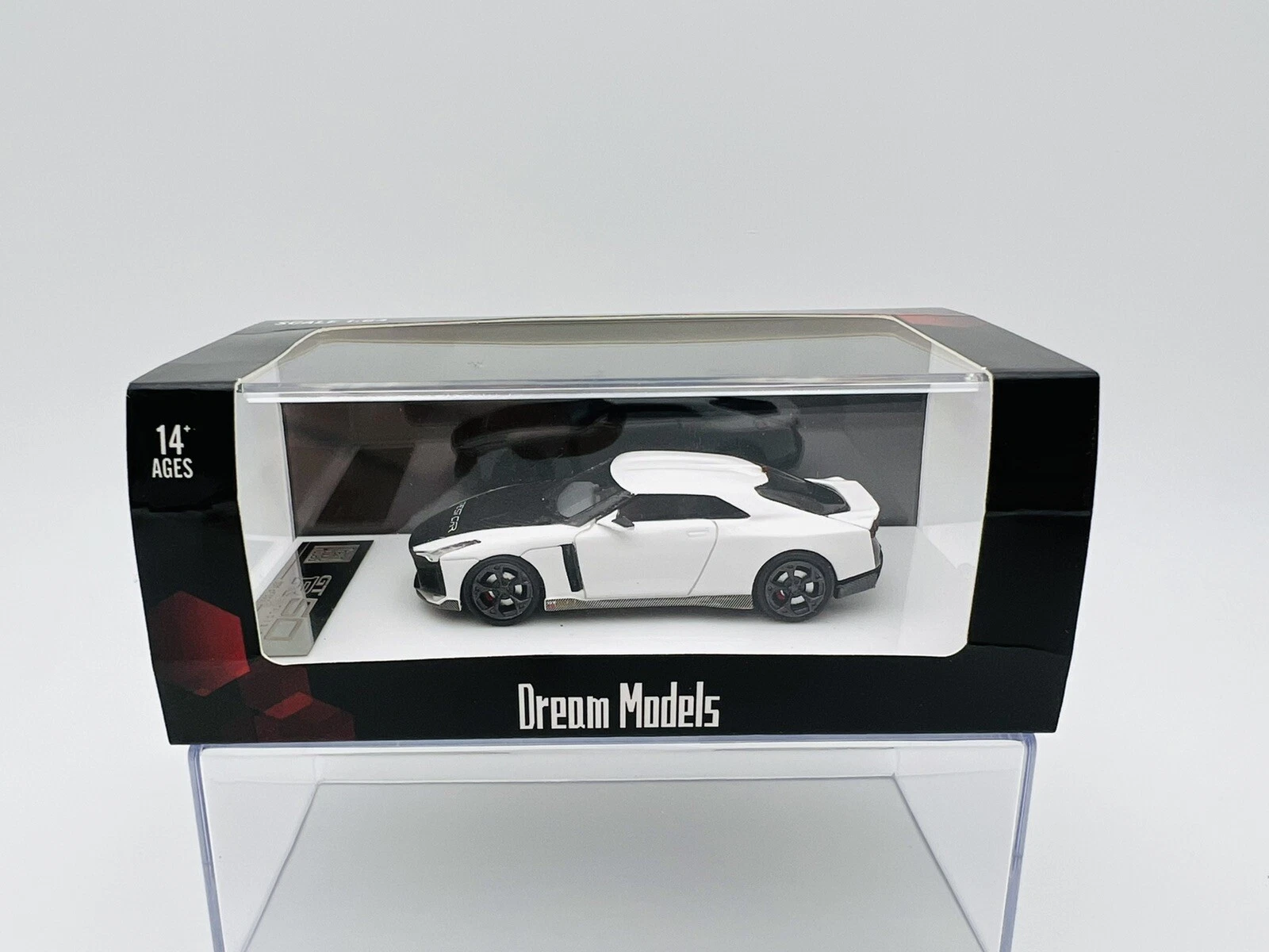 DREAM MODELS 1:64 NISSAN GTRR50 TEST CAR