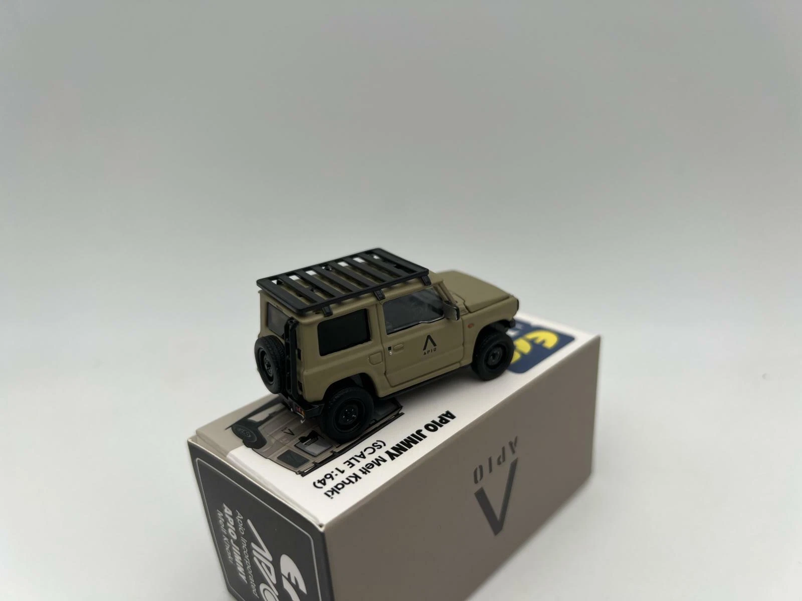 ERA CAR 1:64 SUZUKI JIMNY SIERRA MELT KHAKI - Image 3