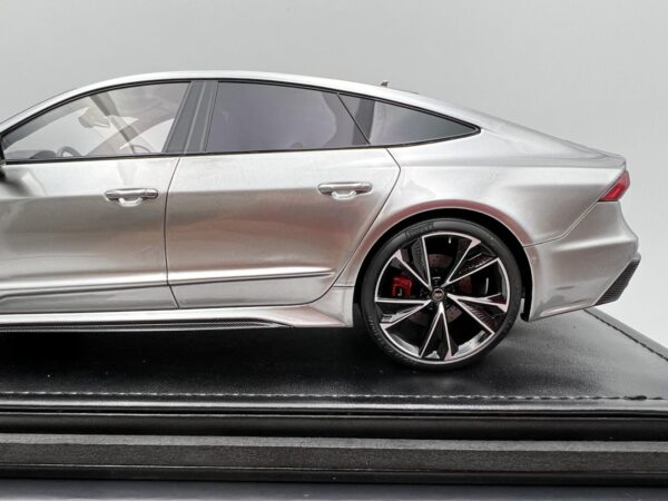 MOTORHELIX 1:18 AUDI RS7 TUNGSTEN STEEL SILVER  Nº2/49 - Image 6
