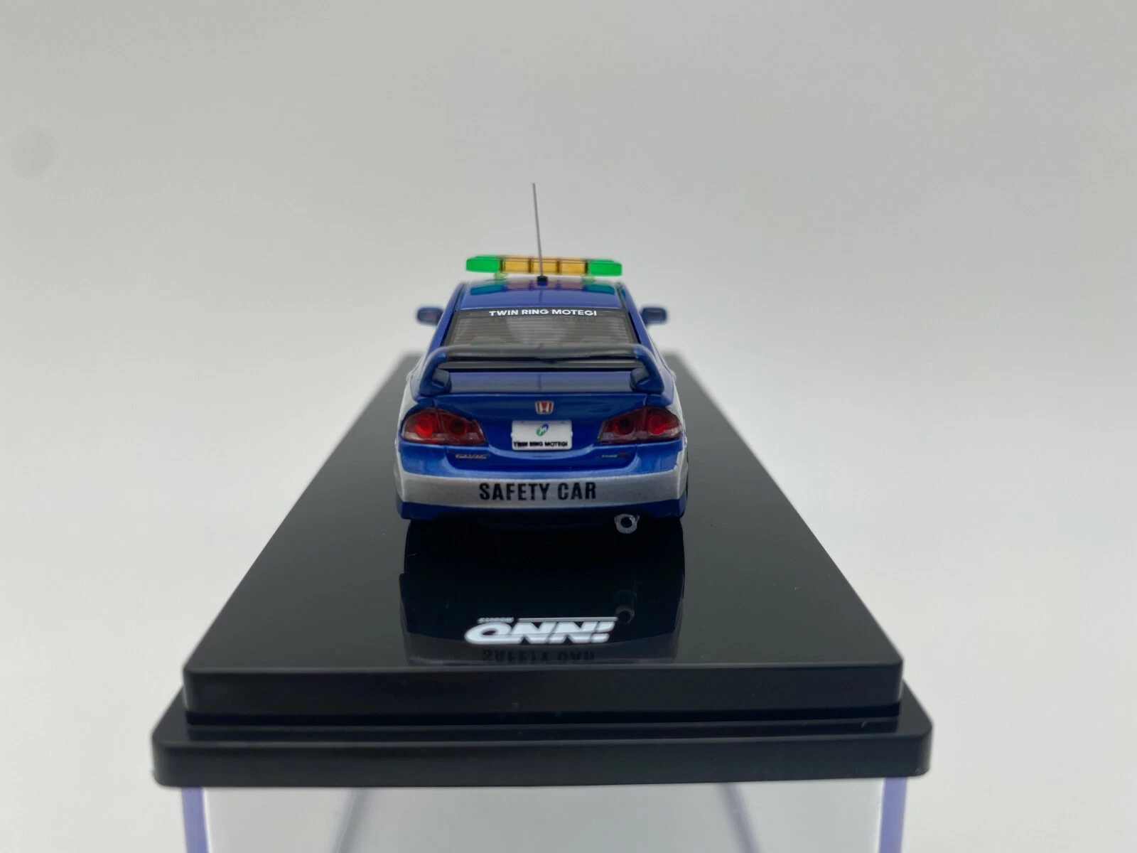 INNO MODELS 1:64 HONDA CIVIC TYPE R FD2 MOTEGHI SAFETY CAR 2014 – Bild 5