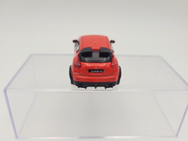 DCT 1:64 NISSAN JUKE R 2015 RED - Imagen 4