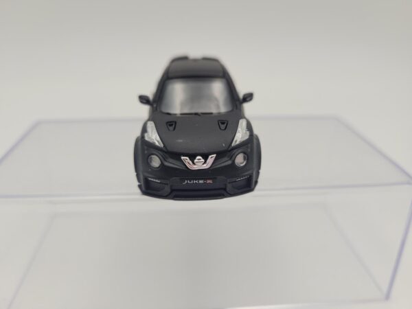DCT 1:64 NISSAN JUKE R 2015 MATTE BLACK - Image 2