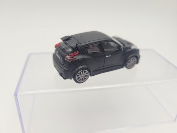 DCT 1:64 NISSAN JUKE R 2015 MATTE BLACK - Image 5