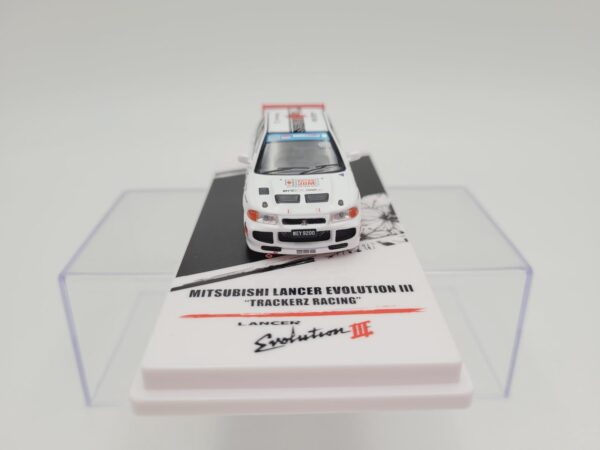 INNO MODELS 1:64 MITSUBISHI LANCER EVOLUTION III "TRACKERZ RACING" – Image 3
