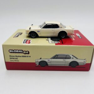 TARMAC WORKS 1:64 NISSAN SKYLINE 2000 GT-R (KPGC10) IVORY WHITE