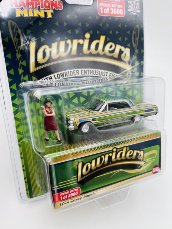 RACING CHAMPIONS 1:64 CHEVY IMPALA 1964 – Bild 2