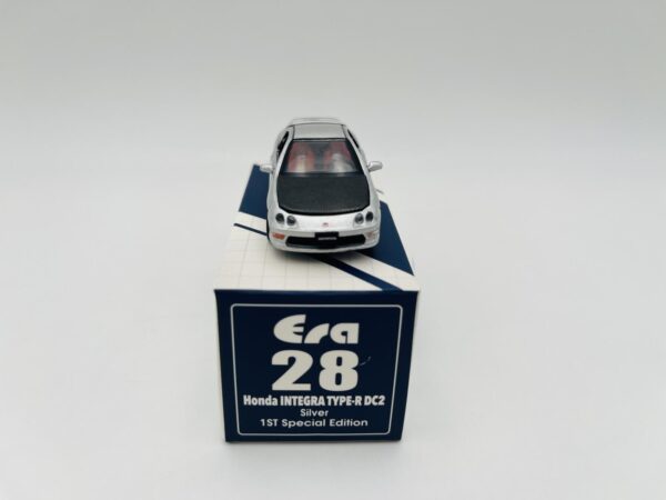 ERA CAR 1:64 HONDA INTEGRALE TYPE-R DC2 SILVER - Imagen 3