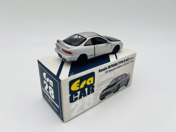 ERA CAR 1:64 HONDA INTEGRALE TYPE-R DC2 SILVER - Imagen 5