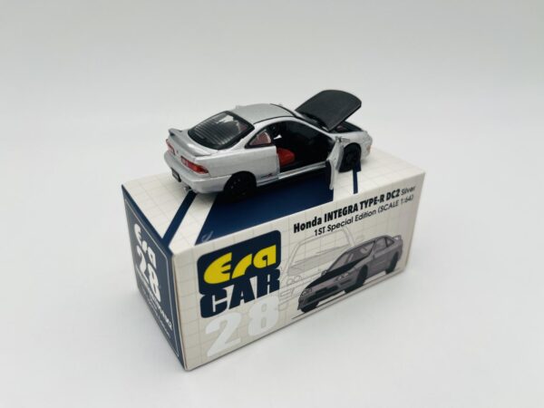 ERA CAR 1:64 HONDA INTEGRALE TYPE-R DC2 SILVER - Imagen 7