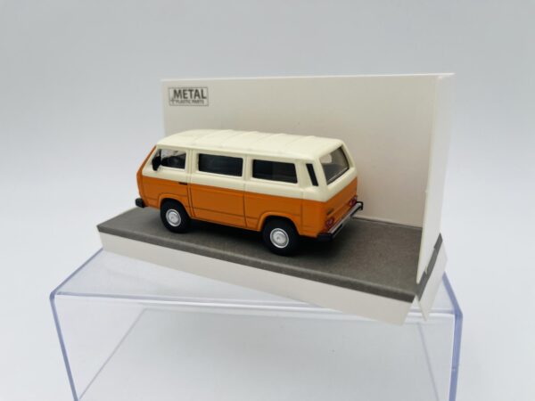 SCHUCO 1:64 VW T3L BUS ORANGE – Image 3