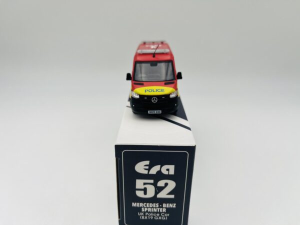 ERA CAR 1:64 MERCEDES BENZ SPRINTER HK POLICE CAR BX19 GXG - Imagen 3