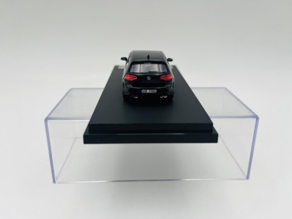ZOOM 1:64 VW GOLF BLACK – Bild 4