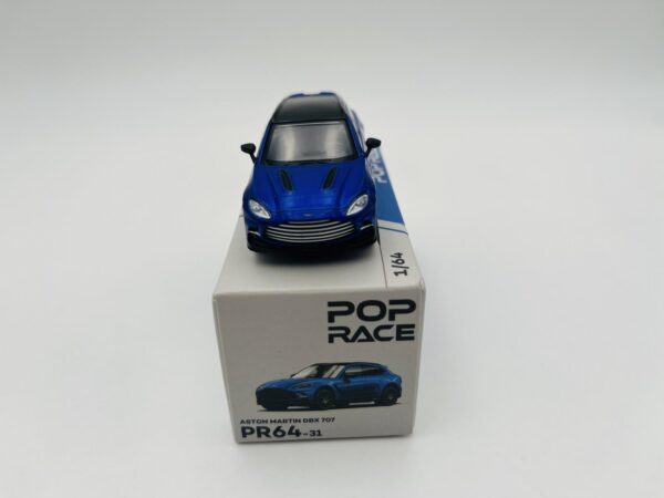 POP RACE 1:64 ASTON MARTIN DBX 707 BLUE CAJA ABIERTA – Bild 3