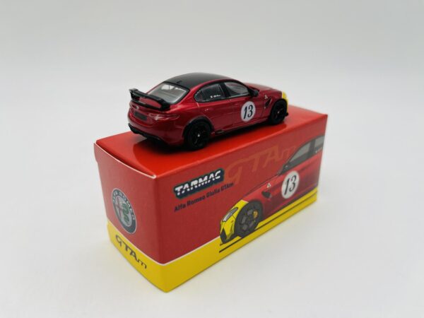 TARMAC WORKS 1:64 ALFA ROMEO GIULIA GTAM RED YELLOW – Image 5