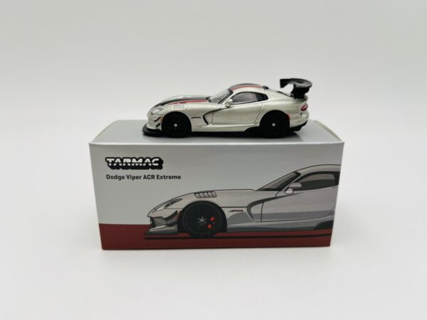 TARMAC WORKS 1:64 DODGE VIPER ACR EXTREME SILVER METALLIC
