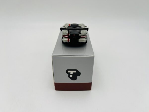 TARMAC WORKS 1:64 DODGE VIPER ACR EXTREME SILVER METALLIC - Imagen 4