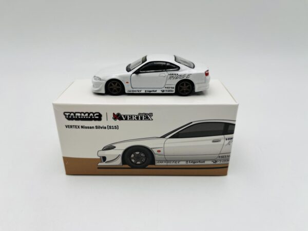 TARMAC WORKS 1:64 VERTEX NISSAN SILVIA (S15) WHITE METALLIC