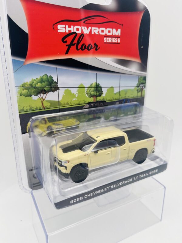 GREENLIGHT 1:64 CHEVROLET SILVERADO LT TRAIL BOSS 2023 – Image 2