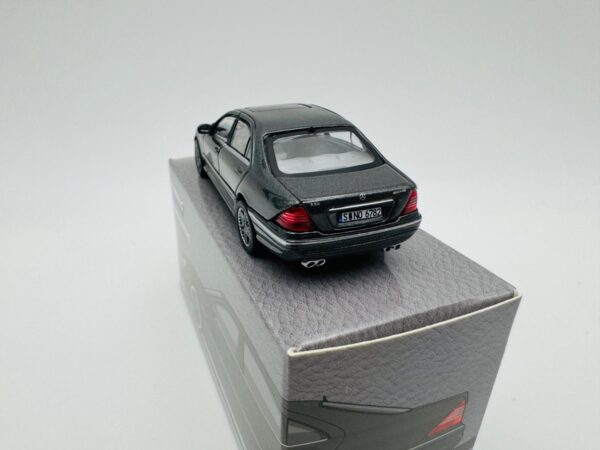 TARMAC WORKS 1:64 MERCEDES BENZ S 65 AMG GREY - Imagen 3