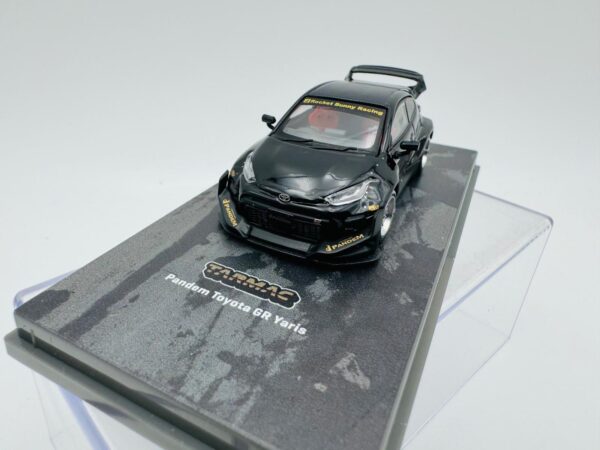 TARMAC WORKS 1:64 PANDEM TOYOTA GR YARIS BLACK - Imagen 2