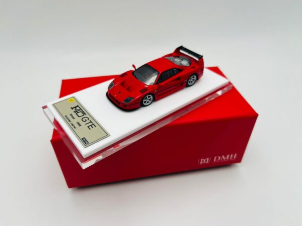 DMH 1:64 FERRARI F40 GTE ROSSO CORSA