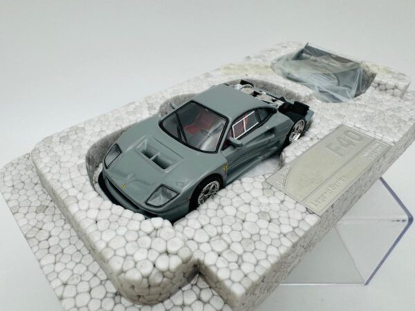 STANCE HUNTERS 1:64 FERRARI F40 LM GREY - Imagen 2