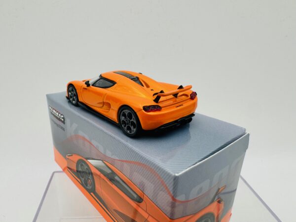 TARMAC WORKS 1:64 KOENIGSEGG CC850 ORANGE - Imagen 3