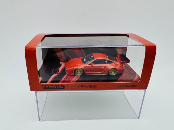 TARMAC WORKS 1:64 PORSCHE 997 OLD AND NEW RED METALLIC