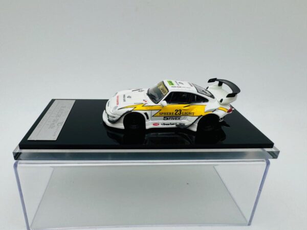 STREET WEAPON 1:64 PORSCHE 993 RWB LOWER TAIL - Imagen 2