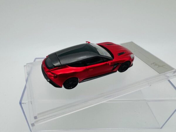 KING MODEL 1:64 ASTON MARTIN VANQUISH ZAGATO SHOOTING BRAKE METALLIC RED - Imagen 5