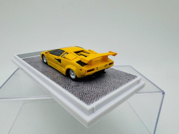 FINDCLASSICALLY 1:64 LAMBORGHINI COUNTACH LP5000 QV YELLOW - Imagen 4