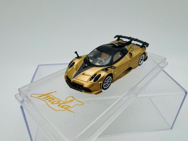 CM MODEL 1:64 PAGANI IMOLA GOLD - Imagen 3
