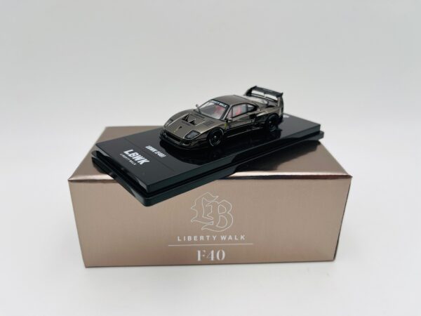 INNO MODELS 1:64 FERRARI F40 LBWK CHROME BLACK - Image 2