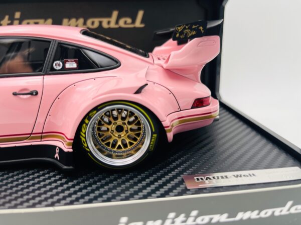 IGNITION 1:18 PORSCHE RWB 930 PINK 3620 - Image 7