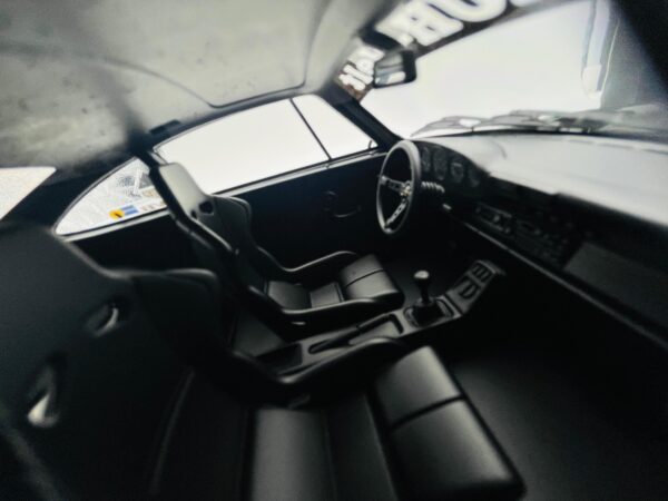 IGNITION 1:18 PORSCHE RWB 964 BLACK 3633 - Imagen 8