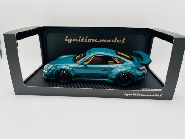 IGNITION 1:18 PORSCHE RWB 997 GREEN 3249 - Imagen 2