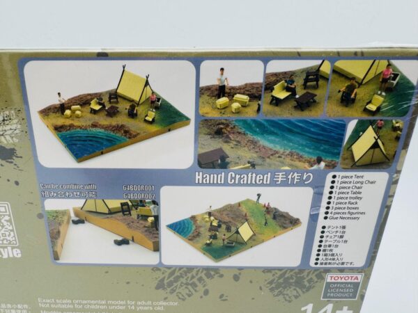 BM 1:64 TOYOTA HILUX 1980 CAMPING DIORAMA - Imagen 3
