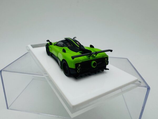 HKM 1:64 PAGANI ZONDA 760 BERLINETTA APPLE GREEN - Image 6