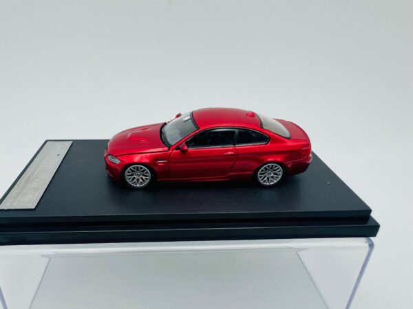 MODEL ATTUDIDE 1:64 BMW M3 E92 METALLIC RED - Image 4