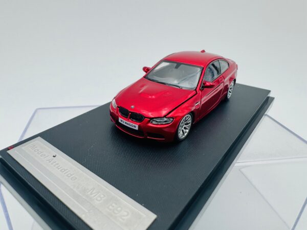 MODEL ATTUDIDE 1:64 BMW M3 E92 METALLIC RED - Image 5