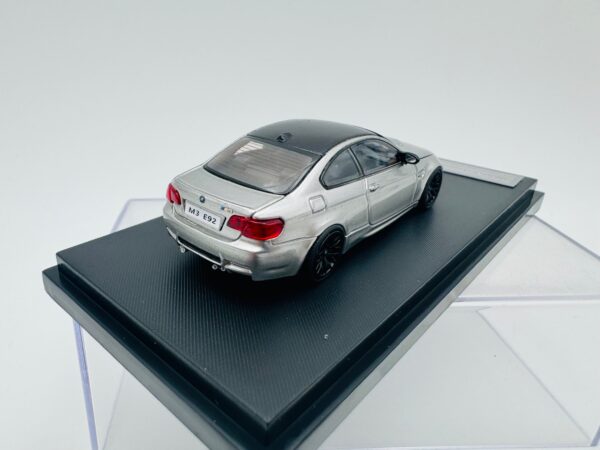 MODEL ATTUDIDE 1:64 BMW M3 E92 SILVERSTONE GREY - Image 5
