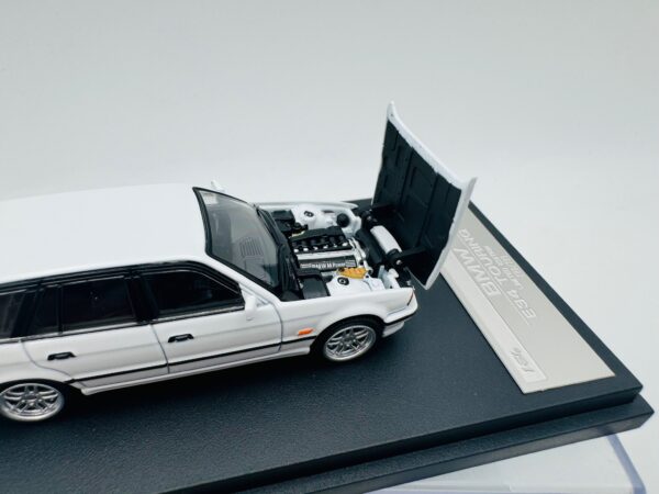 MORTAL 1:64 BMW E34 TOURING WHITE - Imagen 2