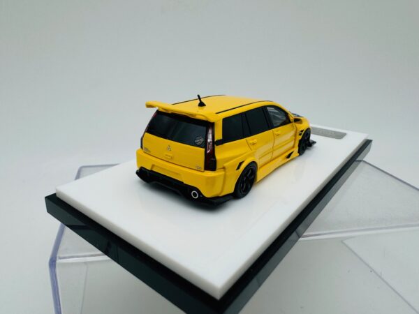 ERROR404 1:64 MITSUBISHI EVO 9 CROCK MODIFIED RACING YELLOW - Image 4