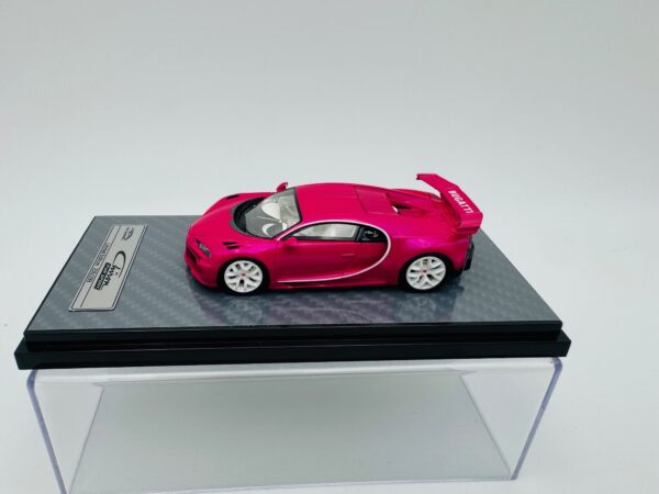 YM MODEL 1:64 BUGATTI CHIRON PUR SPORT FLASH PINK - Imagen 2