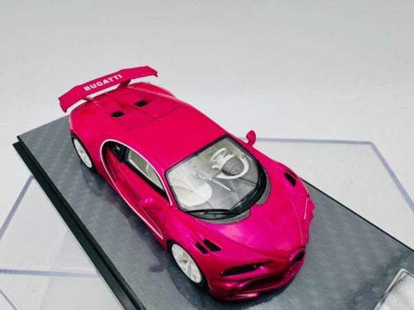YM MODEL 1:64 BUGATTI CHIRON PUR SPORT FLASH PINK - Imagen 6
