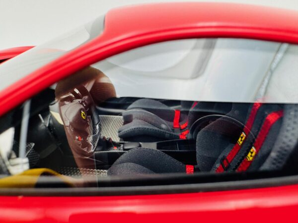 BBR 1:18 FERRARI 488 PISTA ROSSO CORSA 21/48 UNIDADES - Imagen 5