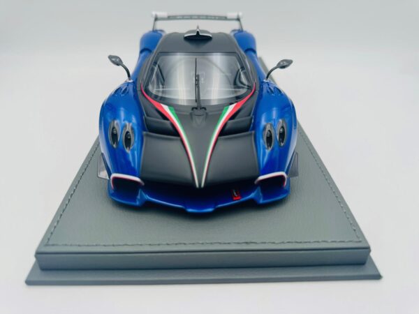 BBR 1:18 PAGANI HUAYRA R MATT BLACK BLU FRANCIA - Image 3